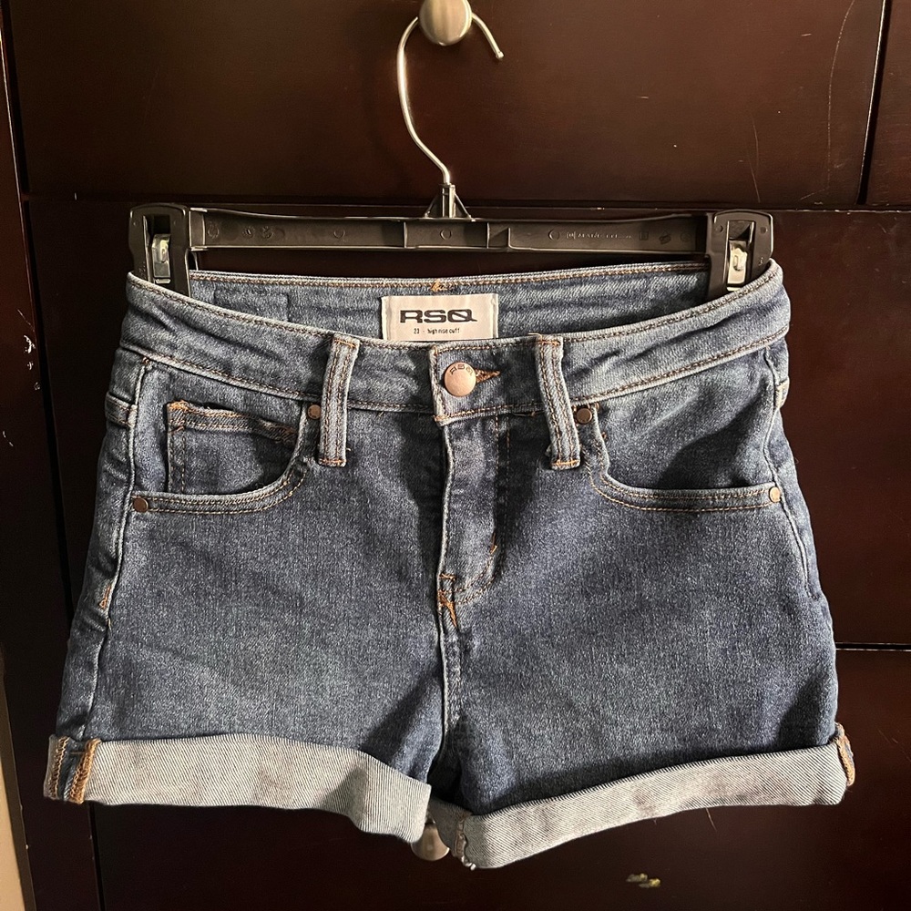 Very comfortable shorts, with slight stretch